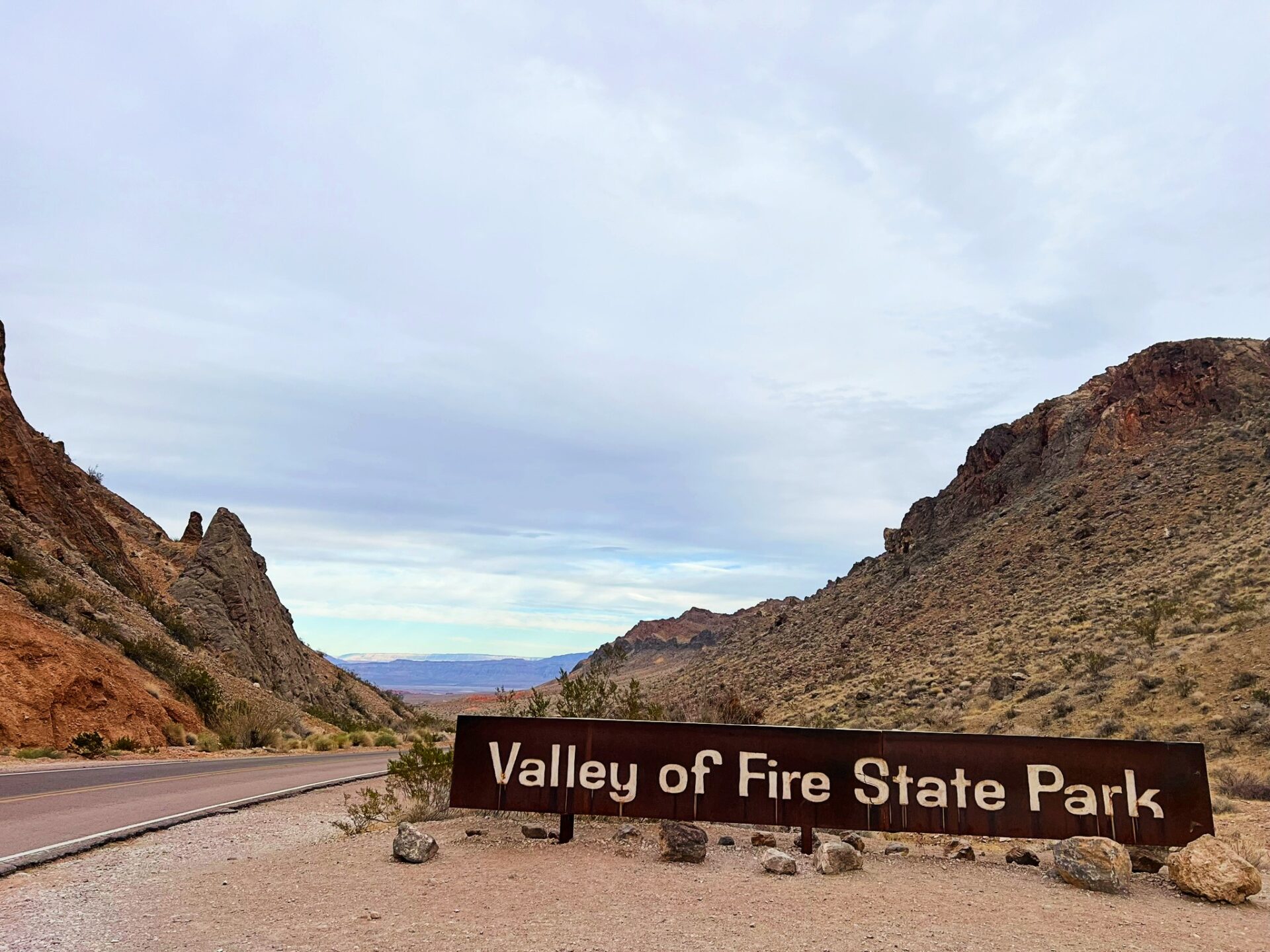 Hiking Valley of Fire in Nevada – How To Spend One Day in This Park