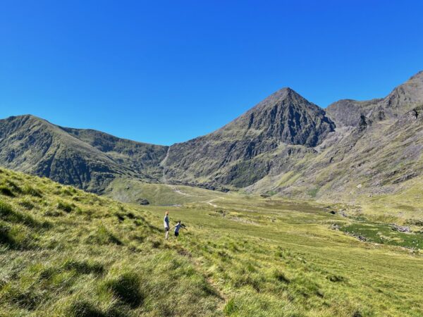 Hiking Lisleibane Loop Under Carrauntoohil Peak in County Kerry Ireland ...