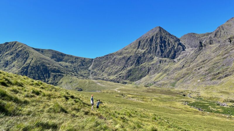 Hiking Carrauntoohil Ireland