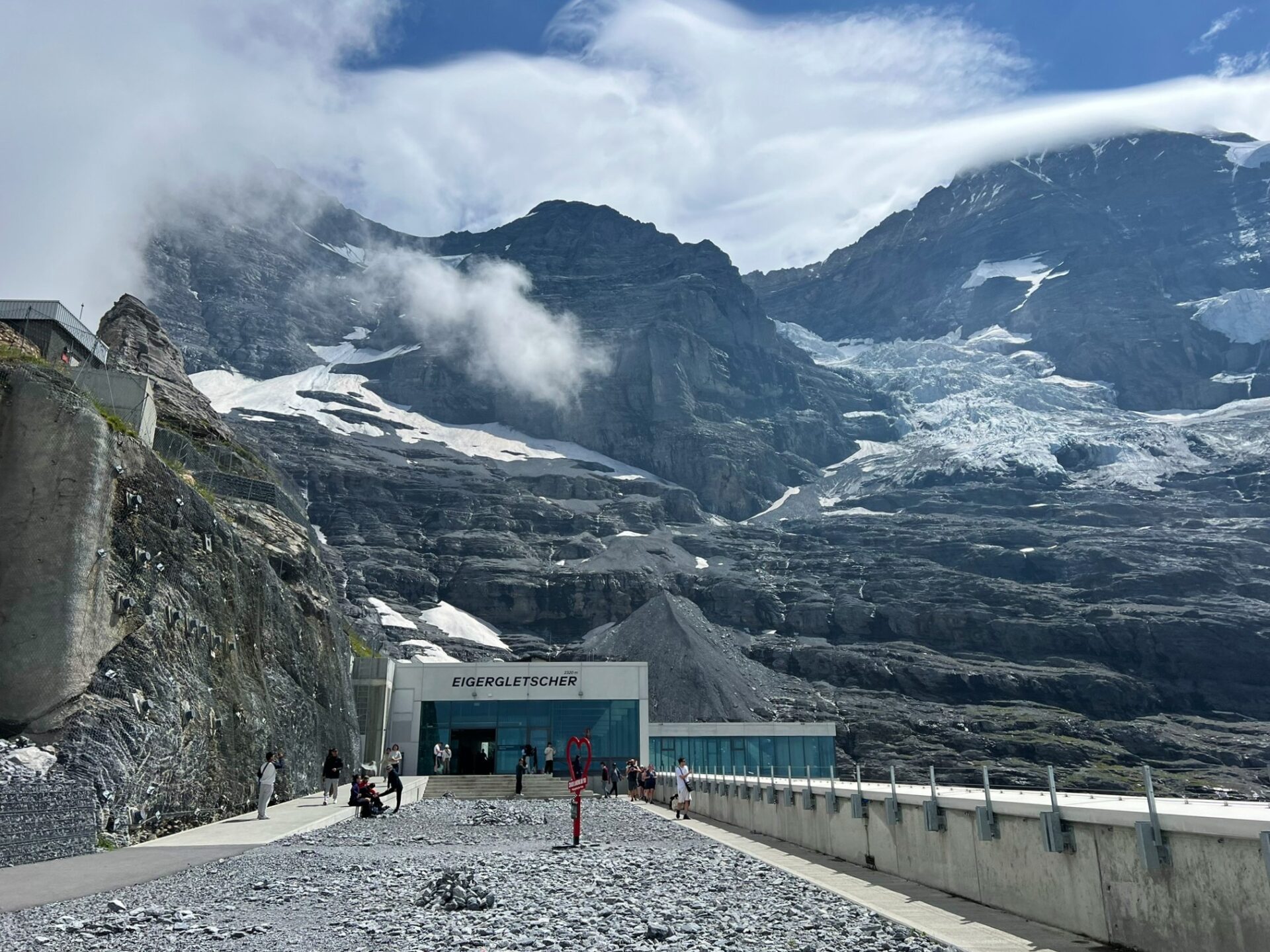 Hiking the Eiger Trail in Grindelwald