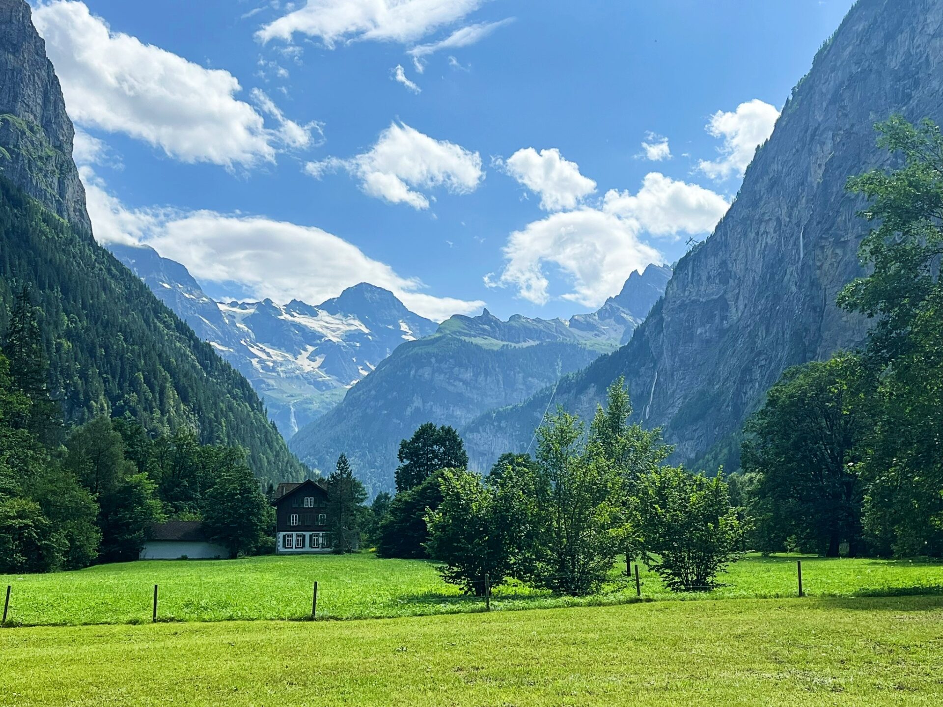 hiking Lauterbrunnen Switzerland