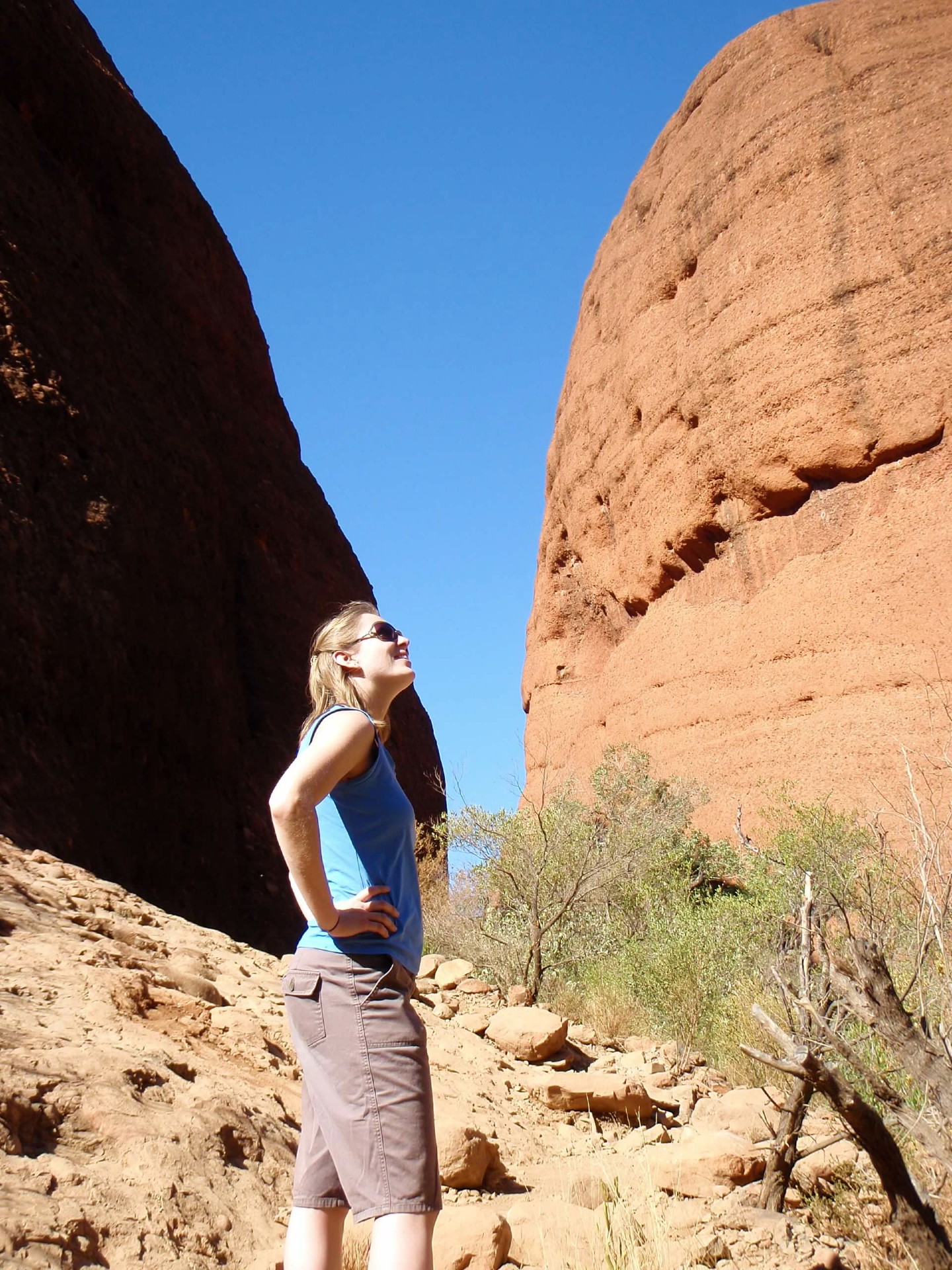 Uluru hiking outback