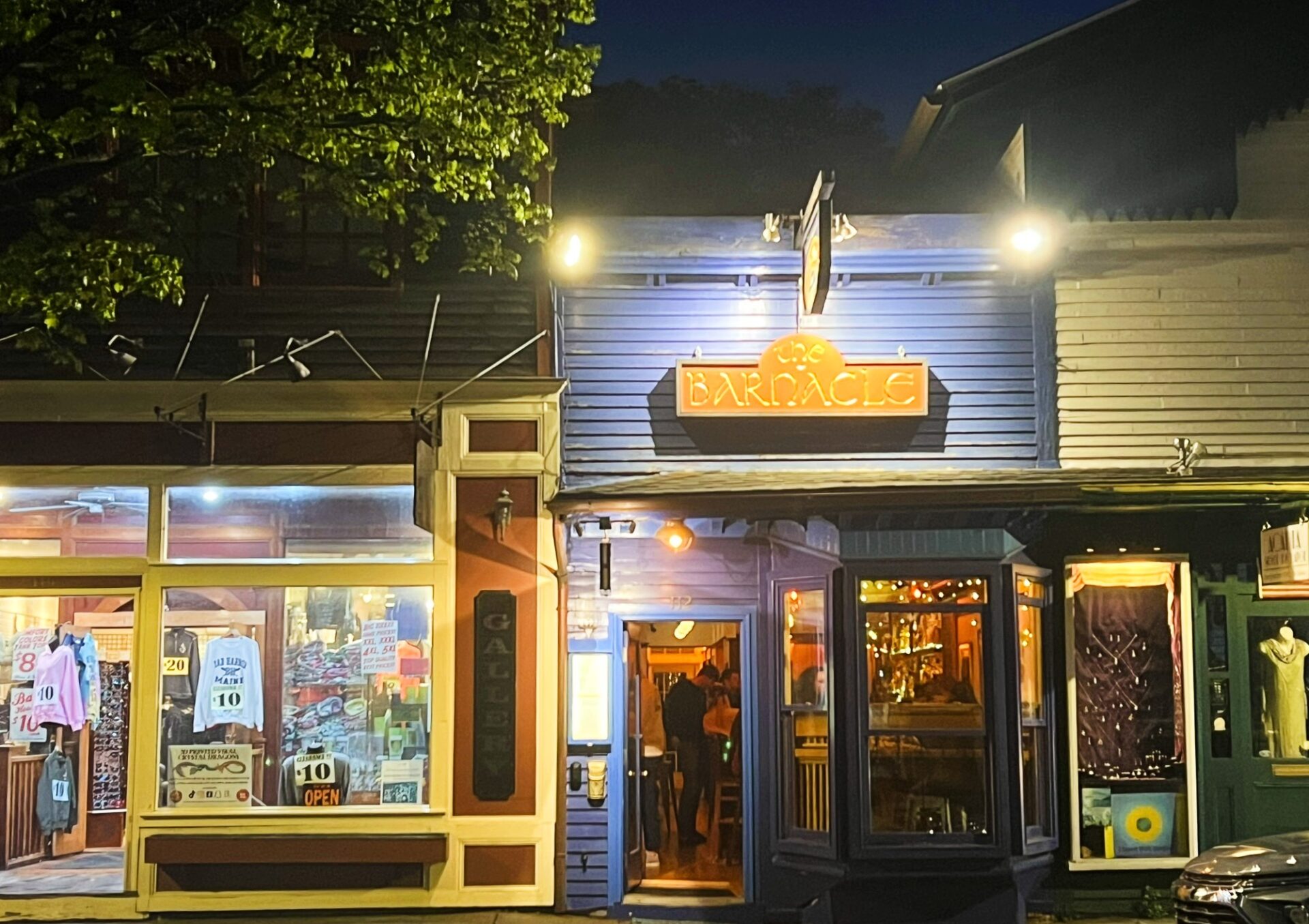 best bars downtown Bar Harbor