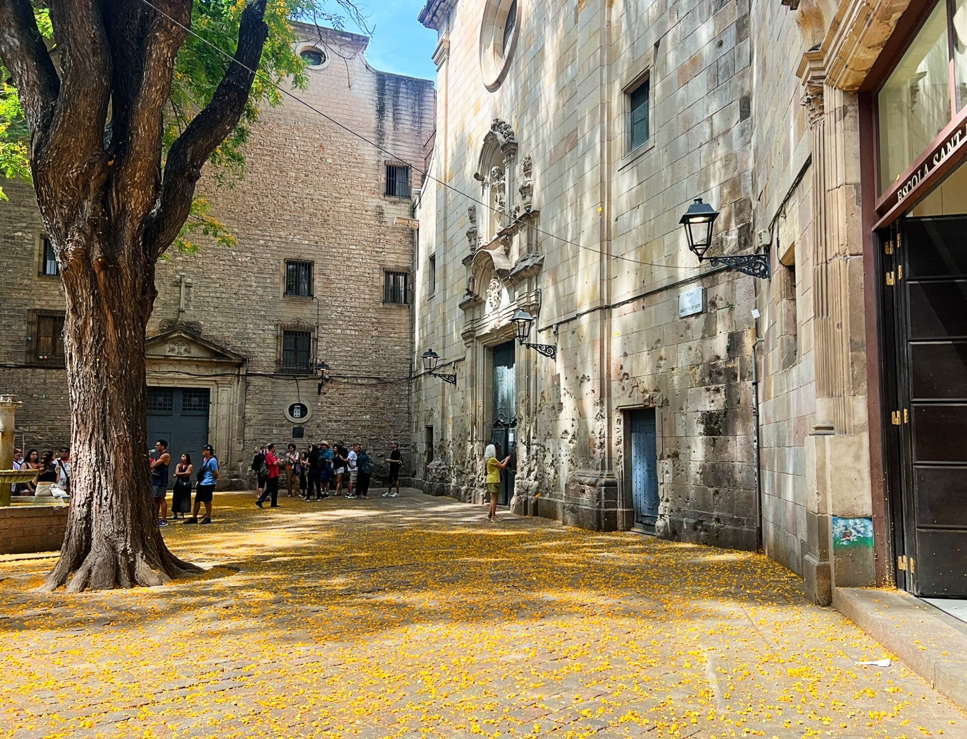 The Top Things to do in Barcelona (& do they really hate us)