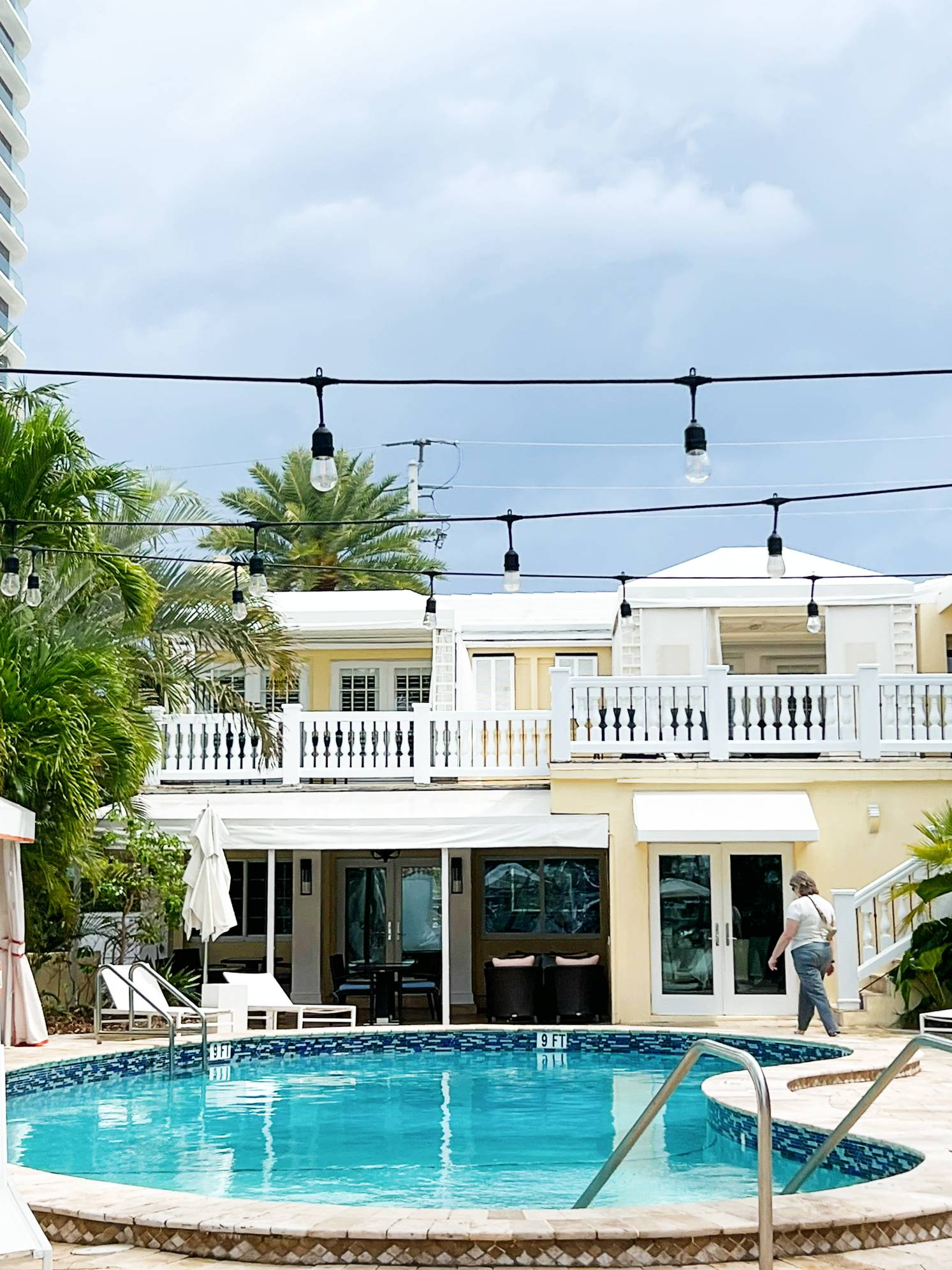 where to stay in Fort Lauderdale FL