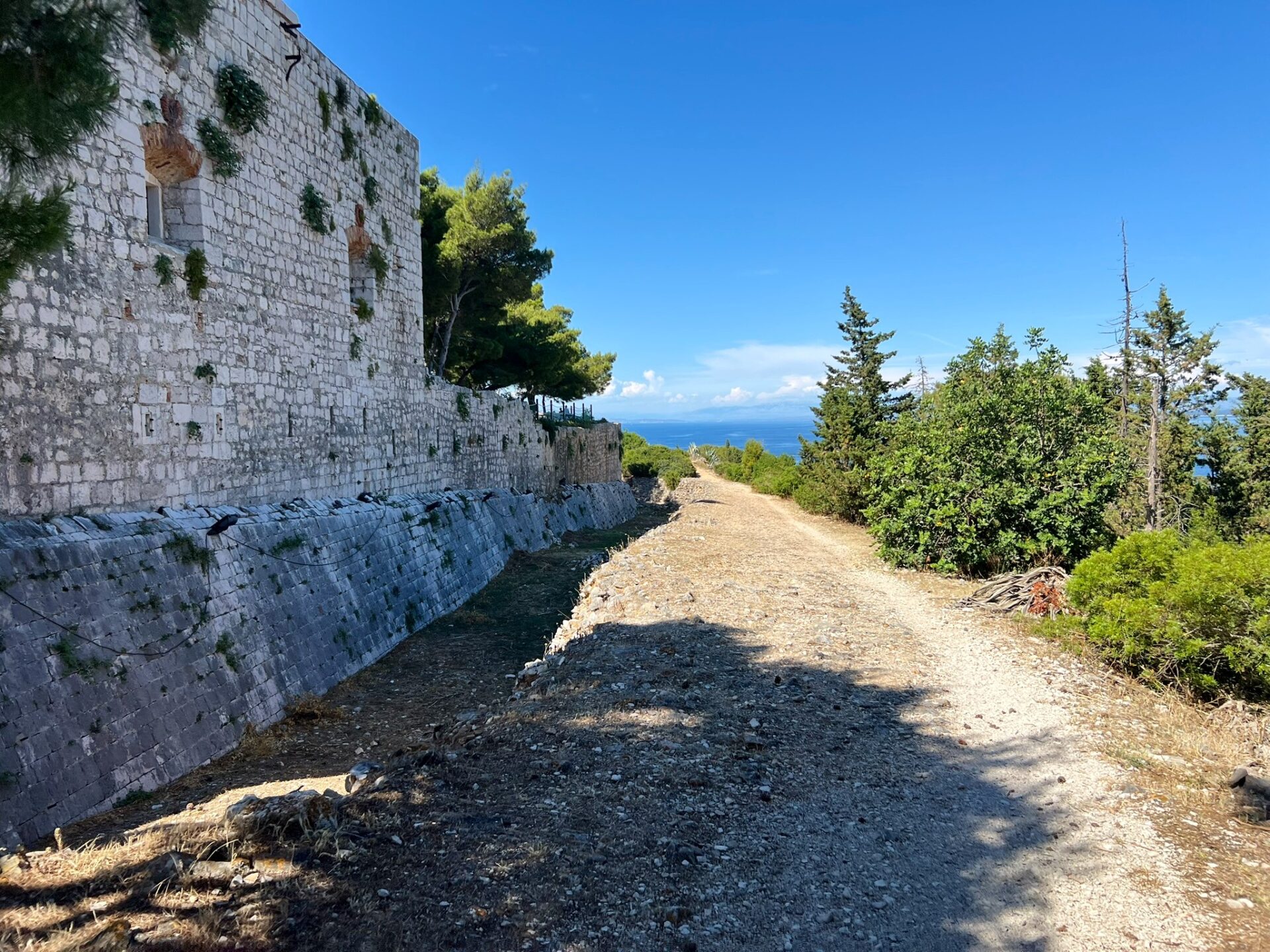 hiking Vis Croatia